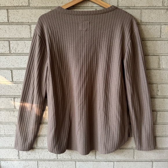 Chaser Women’s Tan Taupe Waffle Knit V-Neck Top | Sz Medium - Picture 4 of 6